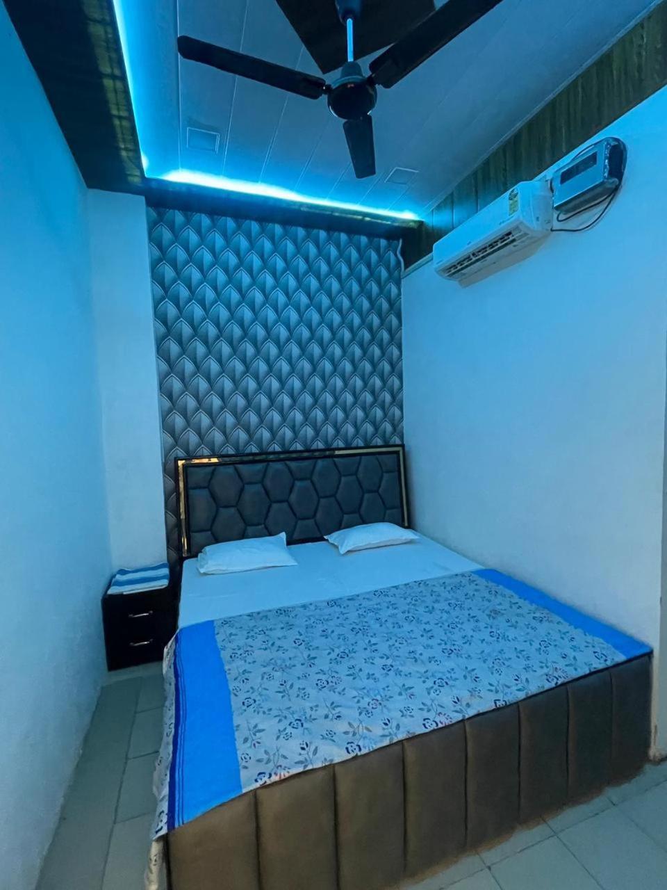 Hotel Hari Krishnam Residency Mathura Exterior foto